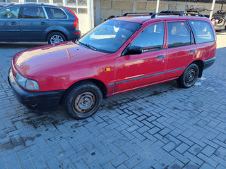 Nissan Sunny foto 3