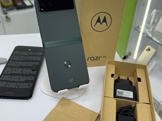 Motorola Razr 40 8+256gb Green nou / garantie !