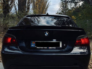 BMW 5 Series foto 4