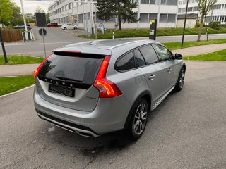 Volvo V60 Cross Country foto 6