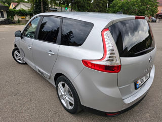 Renault Grand Scenic foto 2