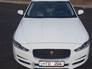 Jaguar XE foto 13