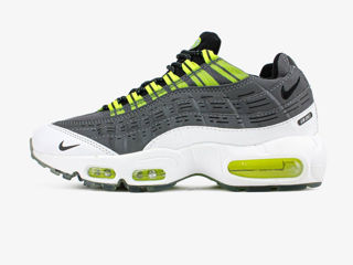 Nike Air Max 95 Black Volt x Kim Jones foto 1