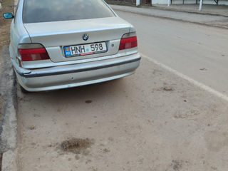 BMW 5 Series foto 4