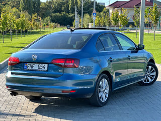 Volkswagen Jetta foto 5