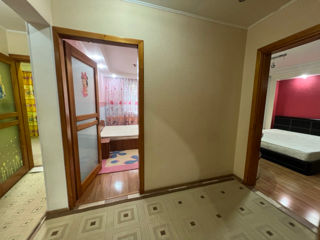 Apartament cu 3 camere, 83 m², Buiucani, Chișinău foto 4