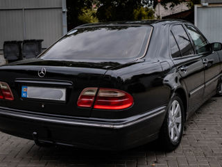 Mercedes E-Class foto 10