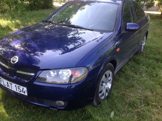 Nissan Almera foto 8