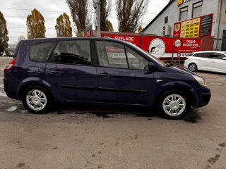 Renault Grand Scenic foto 10