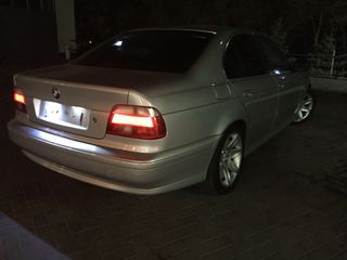 BMW 5 Series foto 7