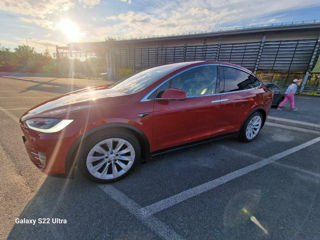 Tesla Model X foto 1