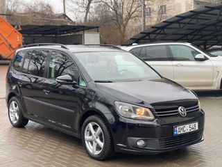 Volkswagen Touran foto 3