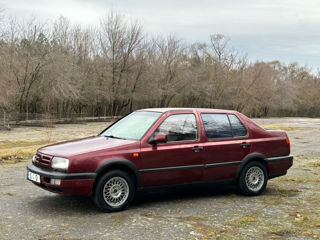 Volkswagen Vento foto 7