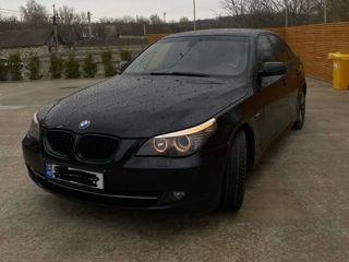 BMW 5 Series foto 2