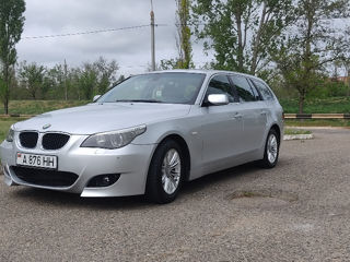 BMW 5 Series Touring фото 1