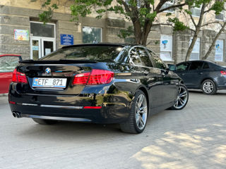 BMW 5 Series foto 4