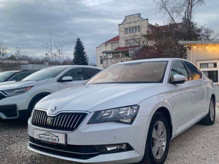 Skoda Superb foto 3