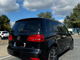 Volkswagen Touran foto 3