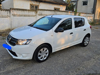 Dacia Sandero foto 2