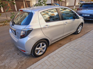 Toyota Yaris foto 2