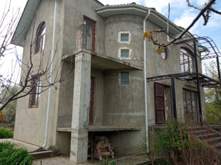Casa la Budești. foto 2