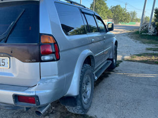 Mitsubishi Pajero Sport foto 3