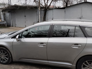 Toyota Avensis foto 9