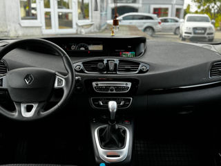 Renault Grand Scenic foto 9