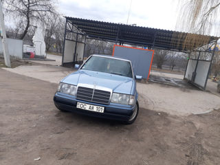 Mercedes Series (W124) foto 3