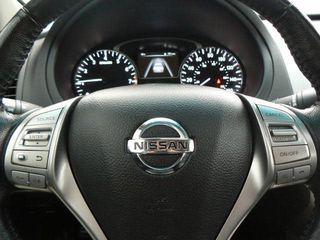 Nissan Altima foto 10