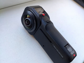 Insta360 ONE RS 1-Inch 360 Edition