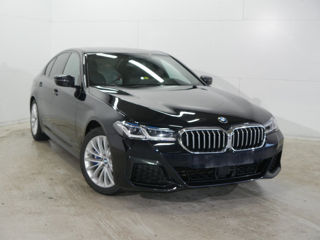 BMW 5 Series foto 2