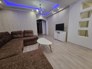 Apartament cu 2 camere, 72 m², Centru, Chișinău foto 4