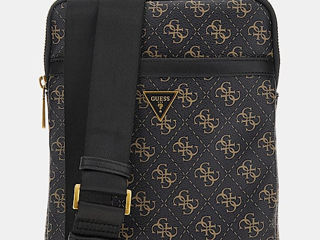 Geanta Guess