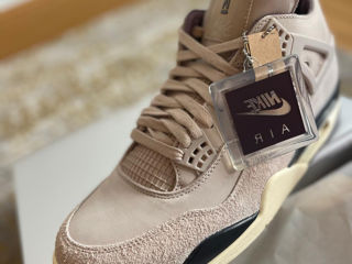 Nike Air Jordan 4 foto 1