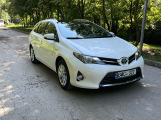 Toyota Auris foto 2