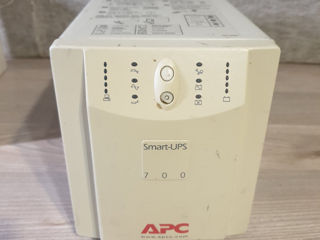 APC Smart-UPS 700VA 230V