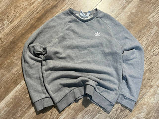 Adidas Sweatshirt