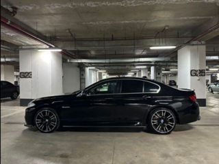 BMW 5 Series foto 4