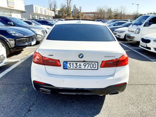 BMW 5 Series foto 4