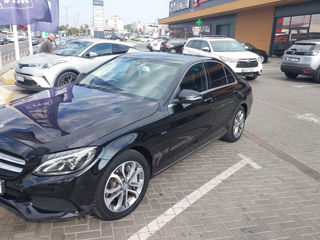 Mercedes C-Class foto 1