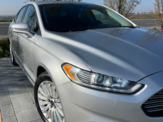 Ford Fusion foto 6