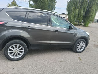 Ford Kuga foto 3