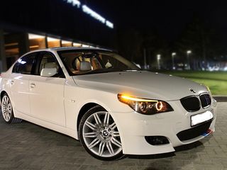 BMW 5 Series foto 1