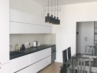 Apartament cu 2 camere, 67 m², Buiucani, Chișinău foto 3