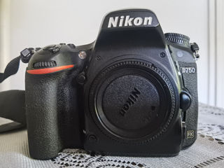 Nikon D750 132k cadre in stare foarte buna / в очень хорошем состоянии. foto 1