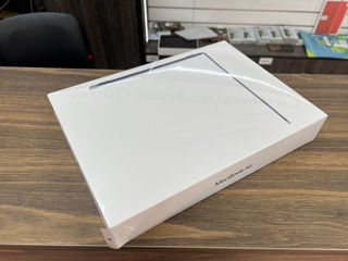 MacBook AIR 13.6 M3 8ГБ SSD 256 foto 1