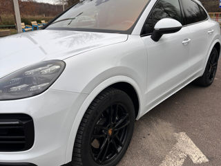 Porsche Cayenne Coupe foto 4