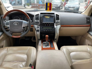 Toyota Land Cruiser foto 7