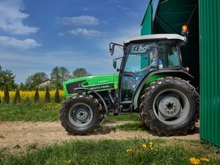 Tractor Deutz Fahr 4E foto 3